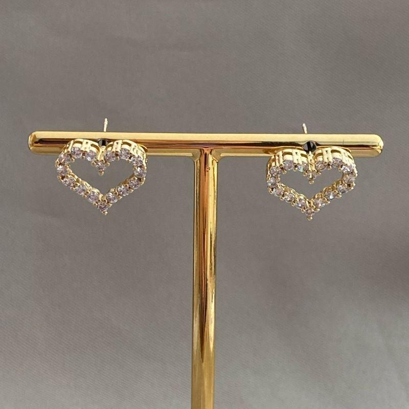 BRINCO CORAÇÃO VAZADO CRAVEJADO