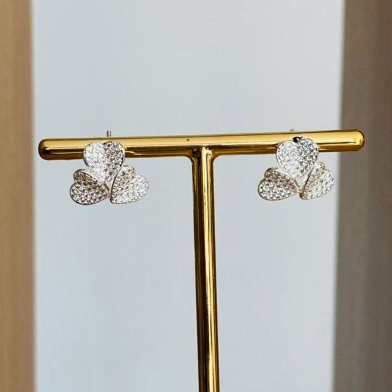 BRINCO CORAÇÕES CRAVEJADOS