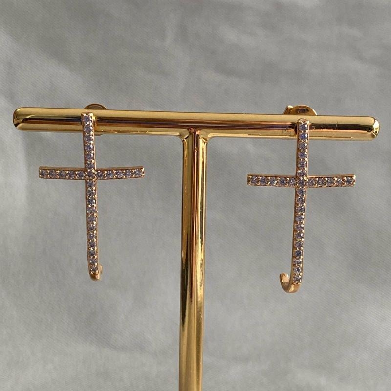 BRINCO CRUZ CRAVEJADA