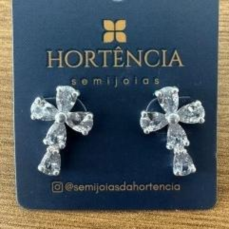 BRINCO CRUZ PEDRAS ZIRCONIAS