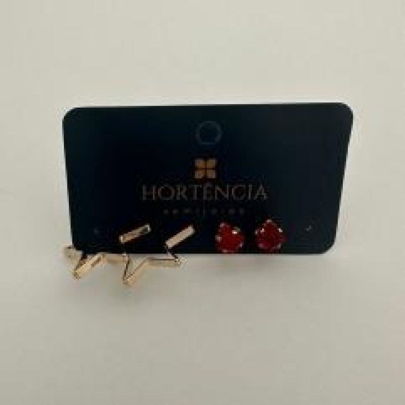 BRINCO DUPLA ARGOLA ESTRELA/ZIRCONIA RUBI 5MM