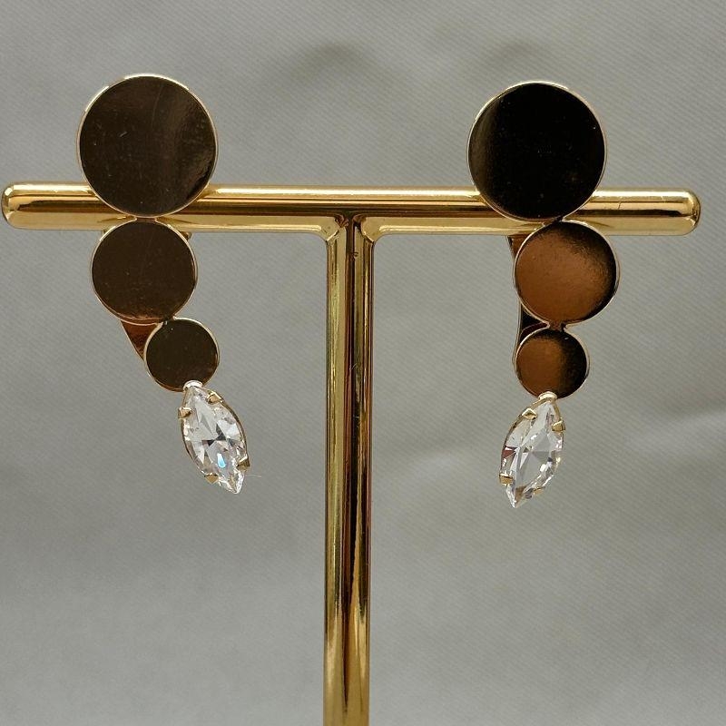 BRINCO EARCUFF COM ZIRCONIA NAVETE