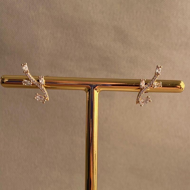 BRINCO EARCUFF CRAVEJADO