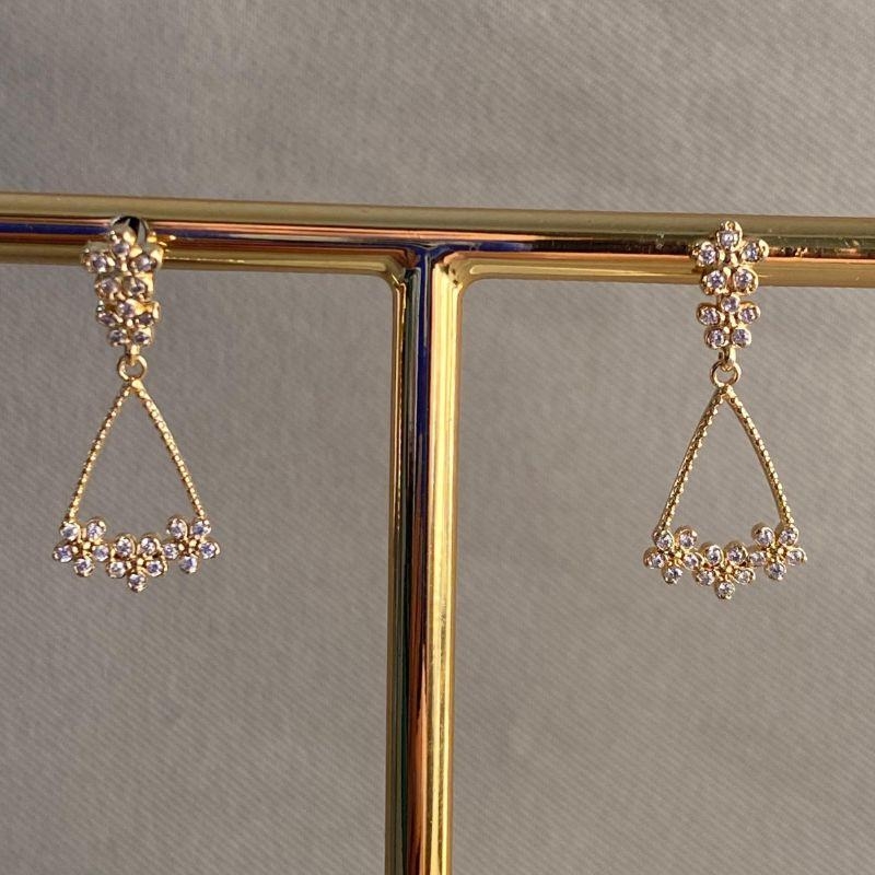 BRINCO FESTA COM FLORES CRAVEJADAS