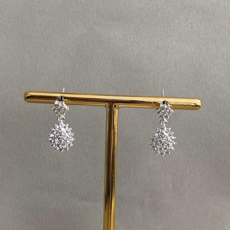 BRINCO FESTA GOTA PENDURADA CRAVEJADA