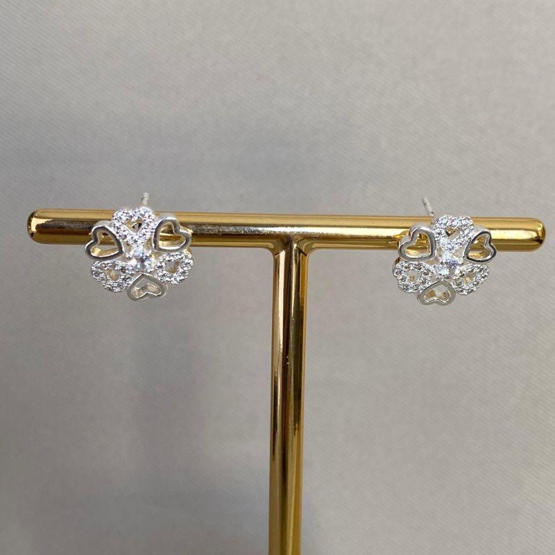 BRINCO FLOR CORAÇÃO CRAVEJADO