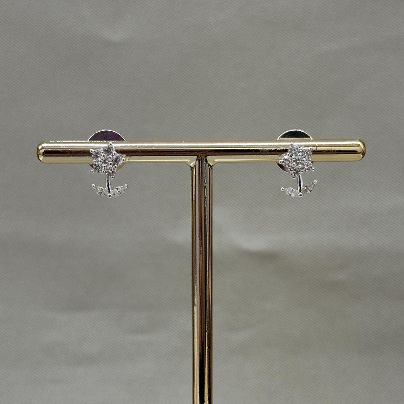 BRINCO FLOR CRAVEJADA