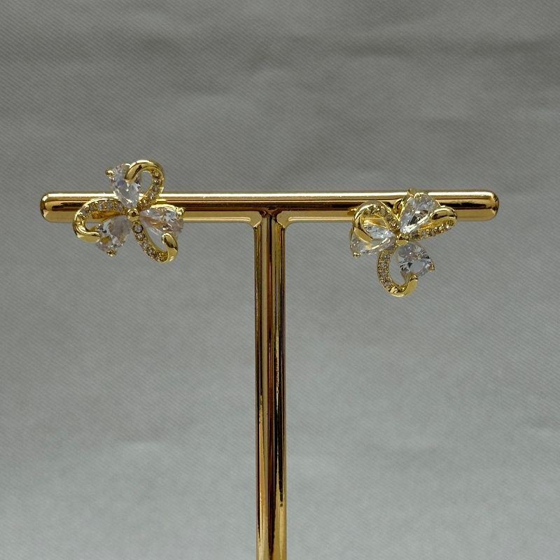 BRINCO FLOR ZIRCONIAS/CRAVEJADO