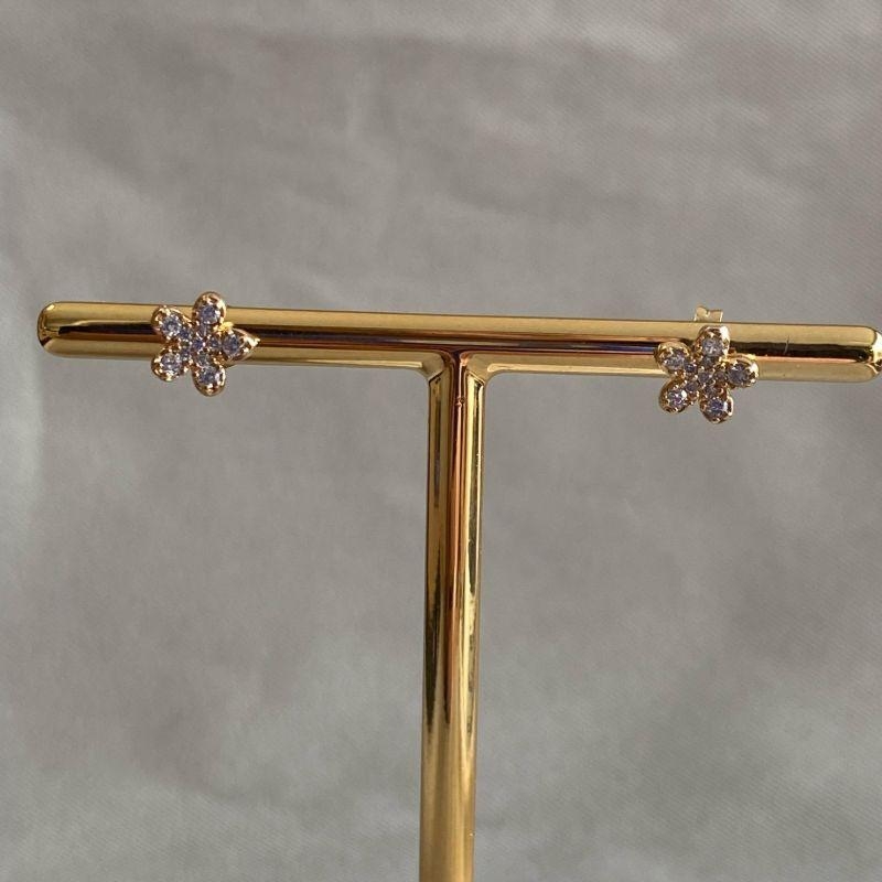 BRINCO FLORZINHA CRAVEJADA