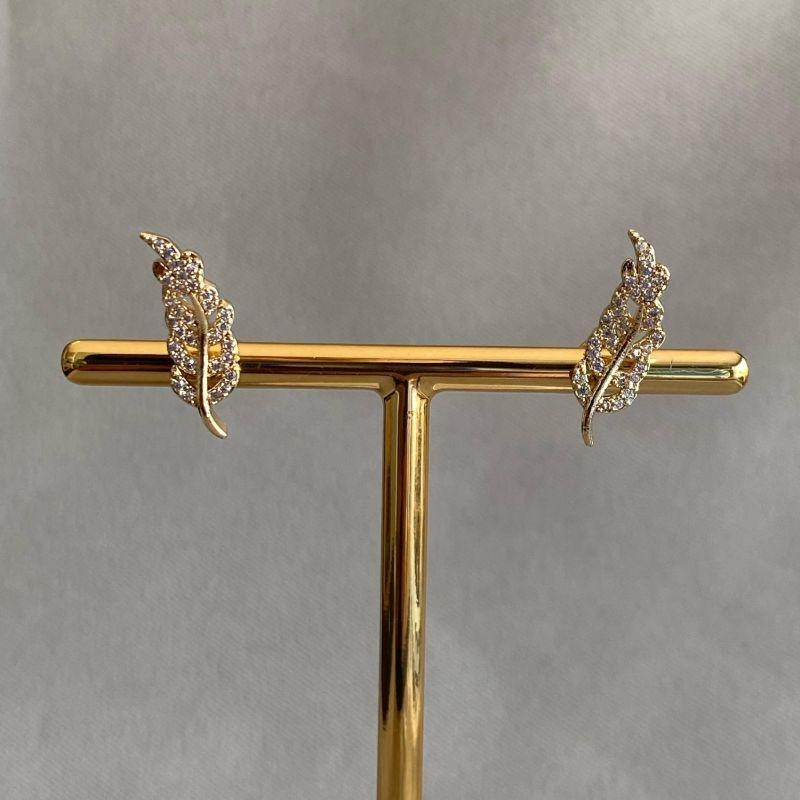 BRINCO FOLHA CRAVEJADO