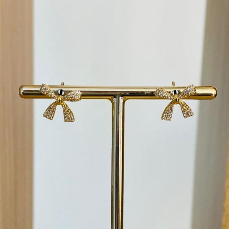 BRINCO LACINHO CRAVEJADO