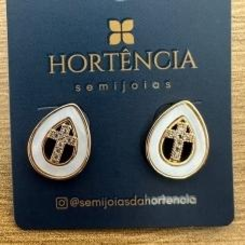 BRINCO MADRE PEROLA GOTA CRUZ