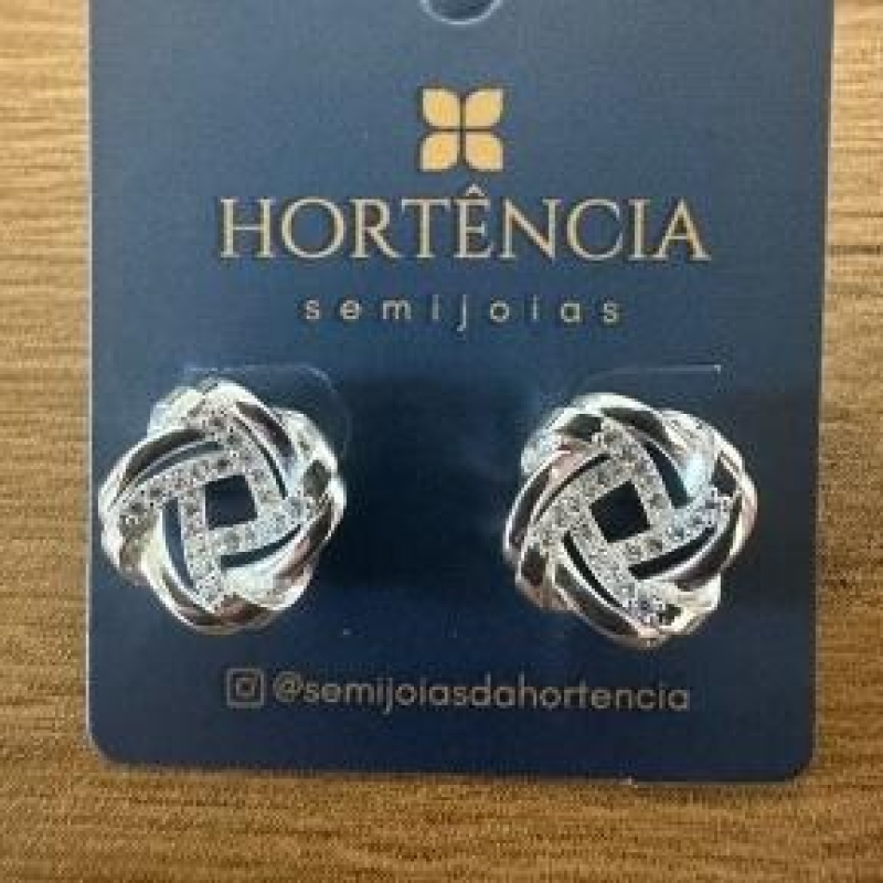 BRINCO NÓ CRAVEJADO 