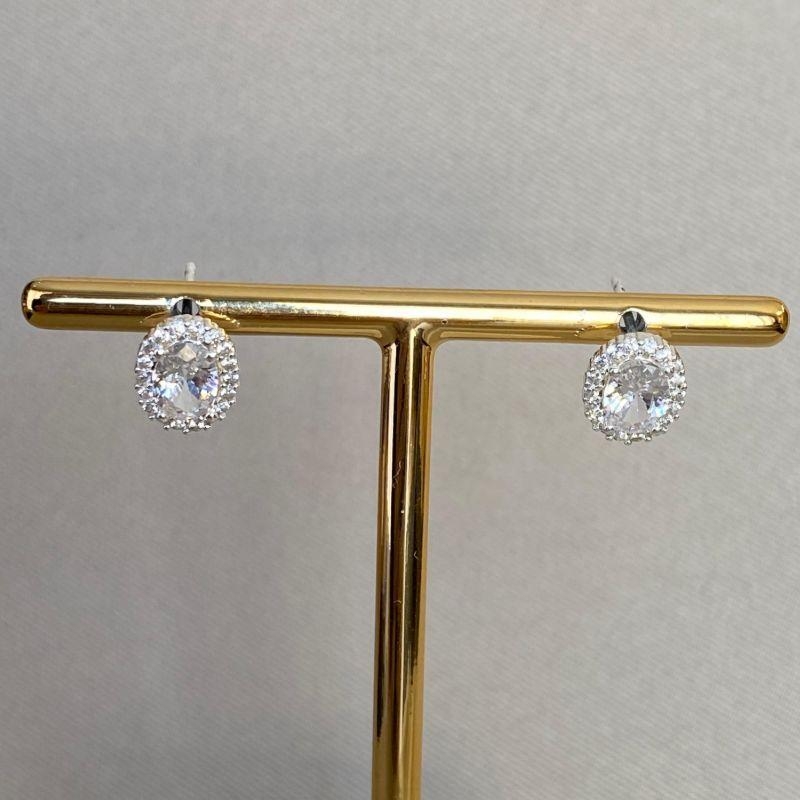 BRINCO OVAL CRAVEJADO