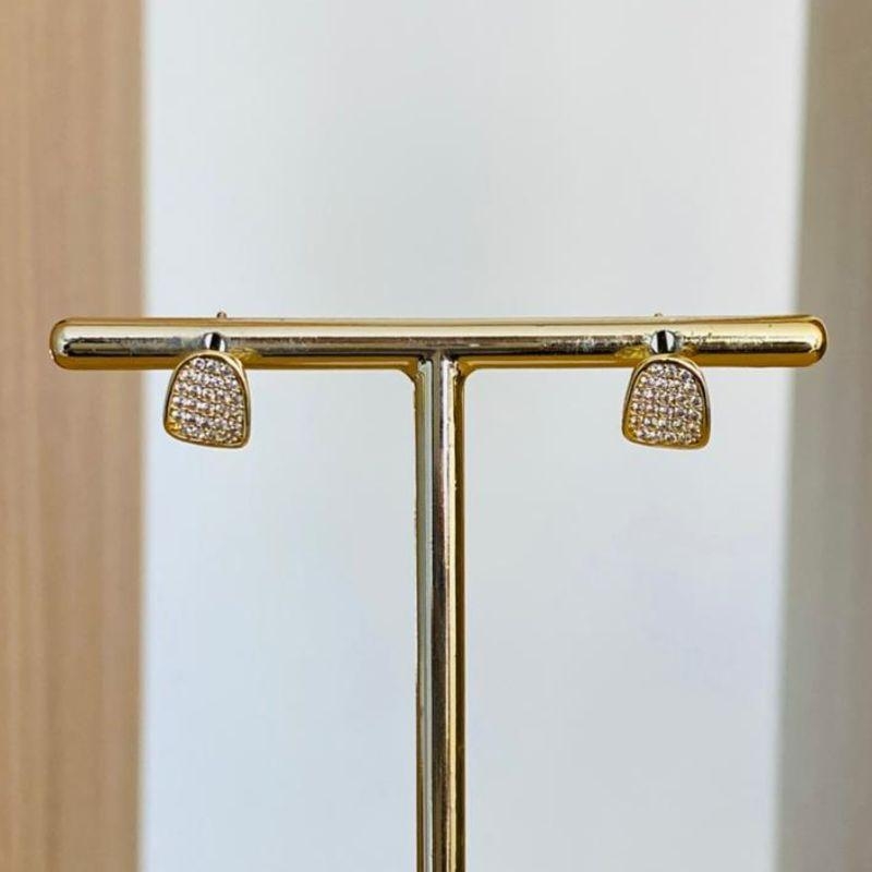 BRINCO OVAL CRAVEJADO