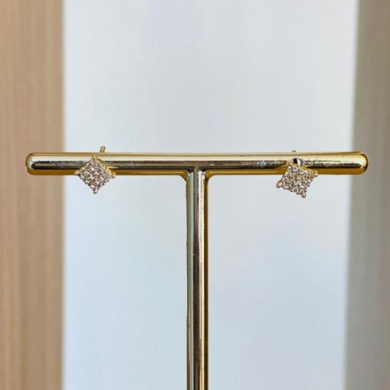 BRINCO QUADRADINHO CRAVEJADO