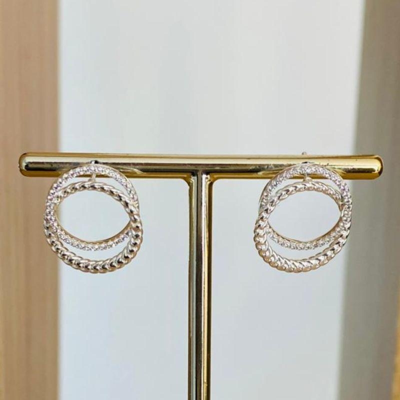 BRINCO REDONDO DUPLO CRAVEJADO E LISO