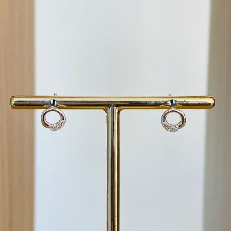 BRINCO REDONDO VAZADO CRAVEJADO