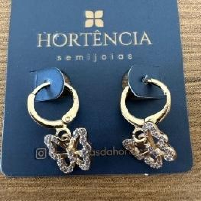 BRINCO TRANQUETA BORBOLETA CRAVEJADA