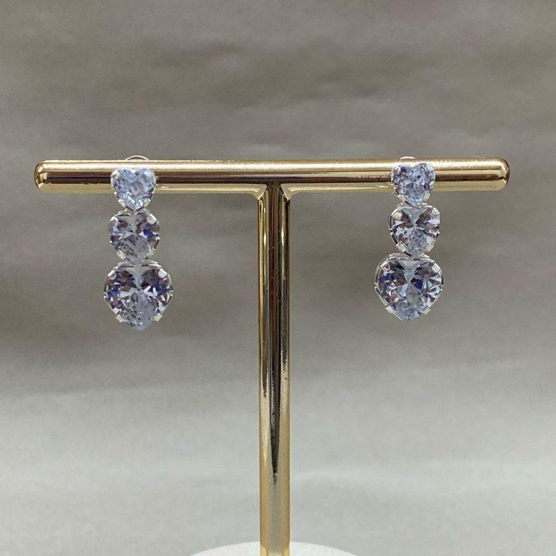 BRINCO TRES CORAÇÕES ZIRCONIA CRISTAL