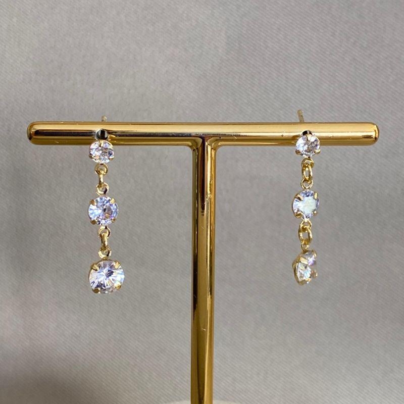 BRINCO TRÊS ZIRCONIAS