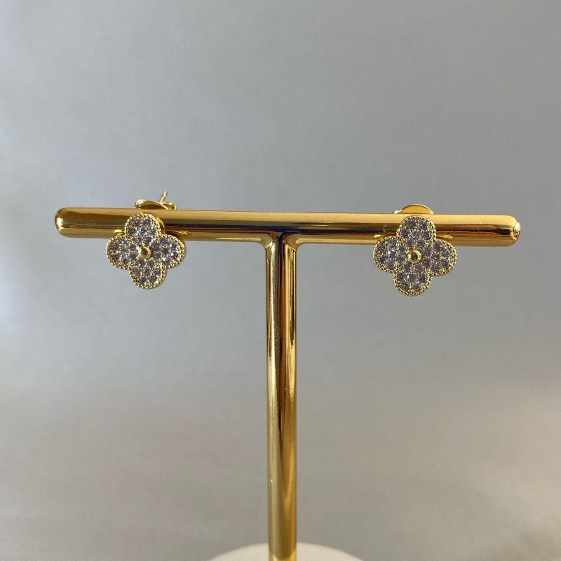 BRINCO TREVO CRISTAL CRAVEJADO