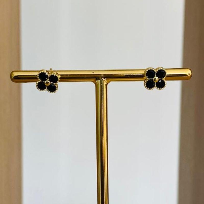 BRINCO TREVO ZIRCONIA