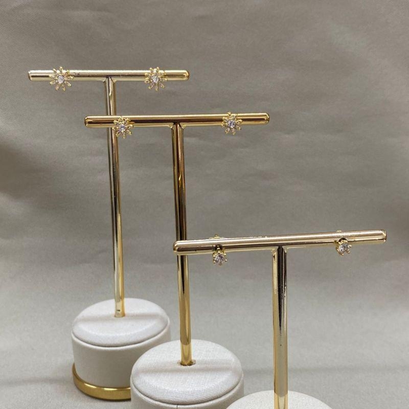 BRINCO TRIO FLOR CRAVEJADA