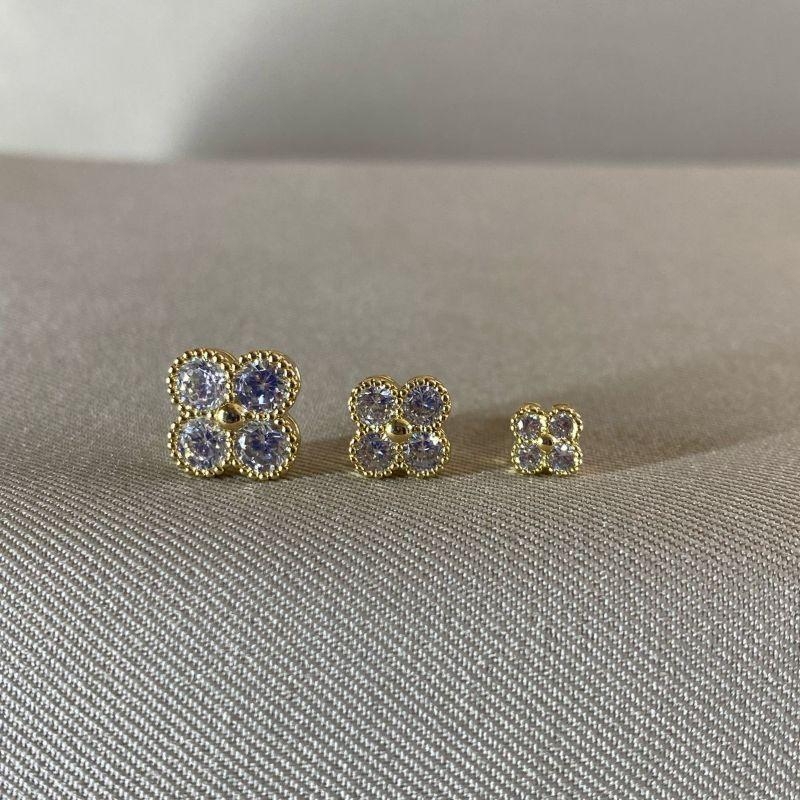 BRINCO TRIO TREVOS COM ZIRCONIAS