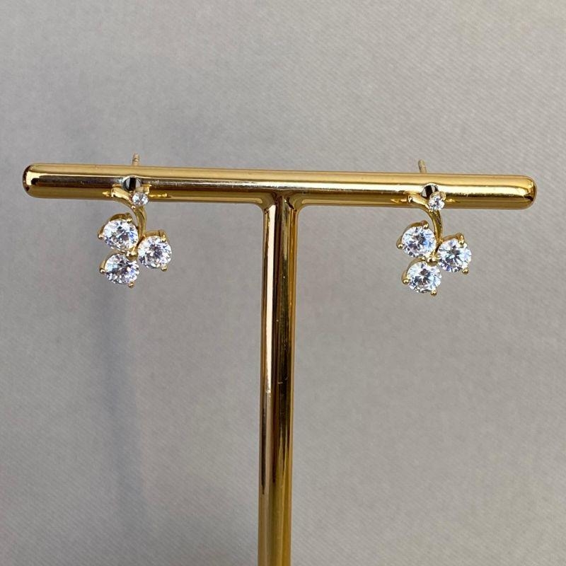 BRINCO UVA COM ZIRCONIAS