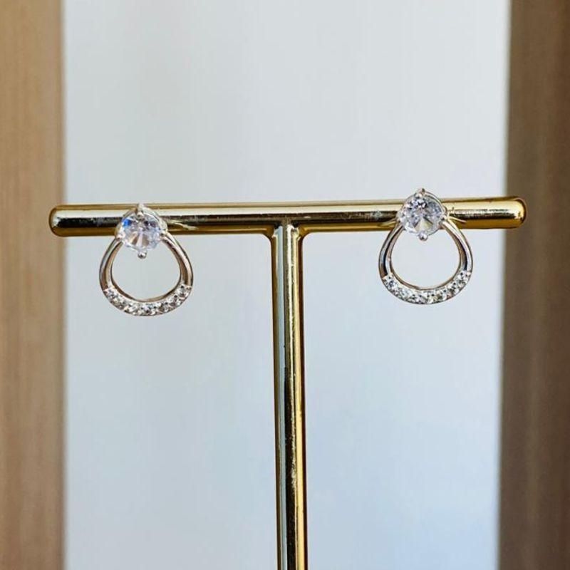 BRINCO VAZADO CRAVEJADO