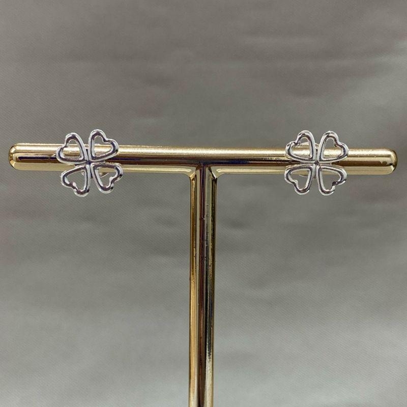 BRINCOS 10MM TREVO QUATRO FOLHAS 4 CORAÇÕES