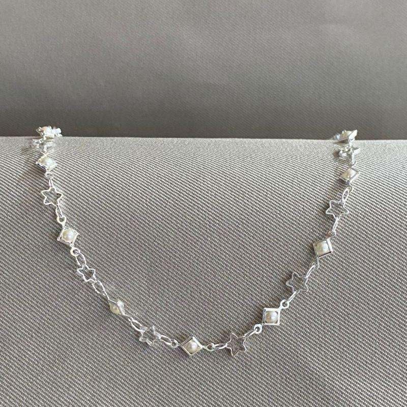 CHOCKER COM PEROLA E ESTRELAS