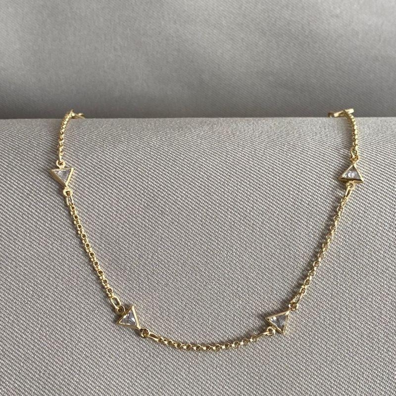 CHOCKER COM ZIRCONIA TRIANGULO