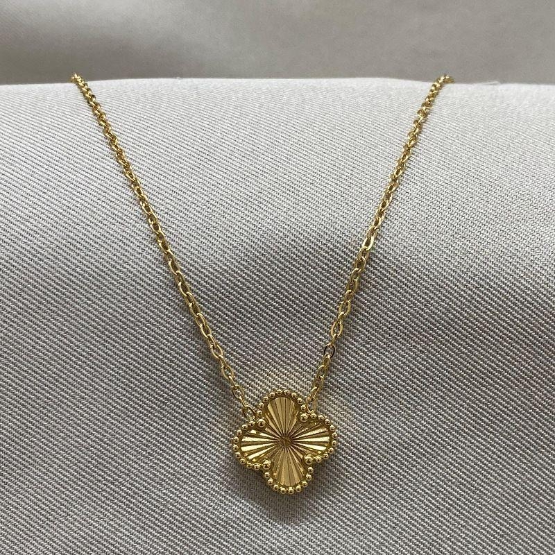 COLAR 1 TREVO DOURADO STEEL