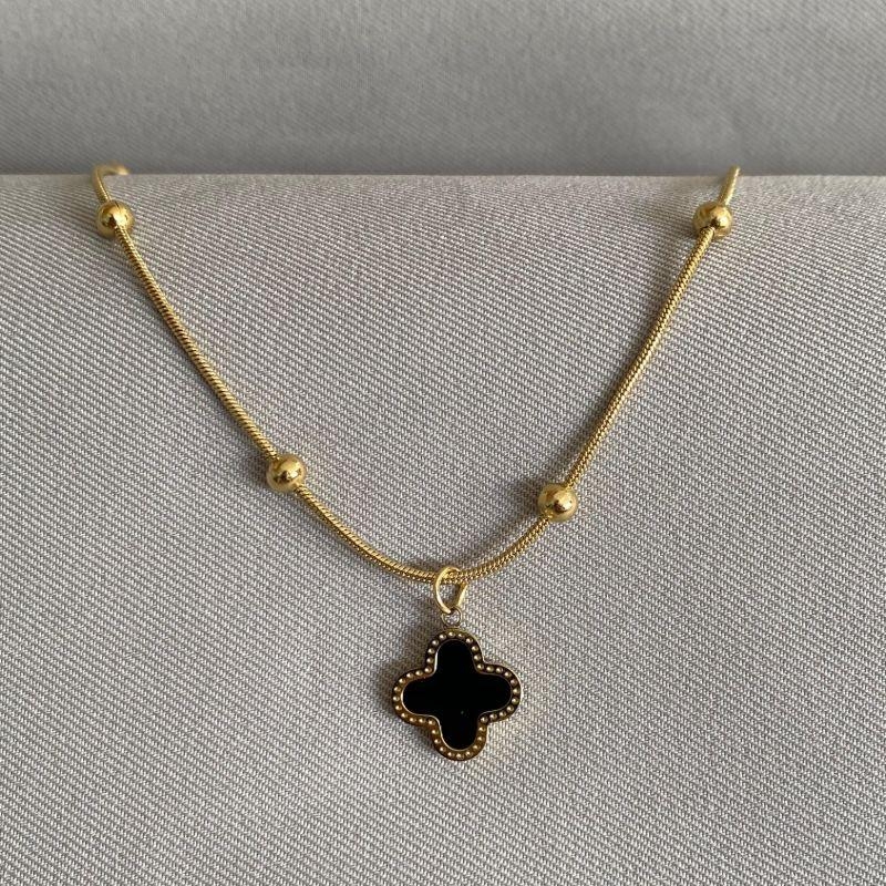 COLAR BOLINHA COM TREVO PRETO STEEL