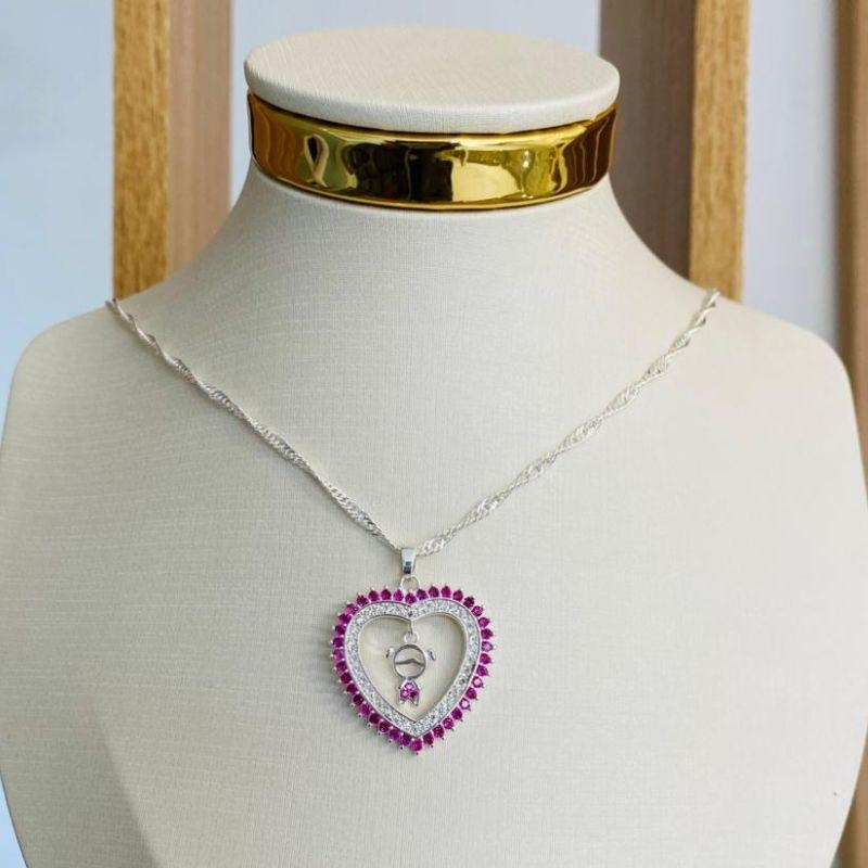 COLAR CORAÇÃO CRAVEJADO COM MENININHA