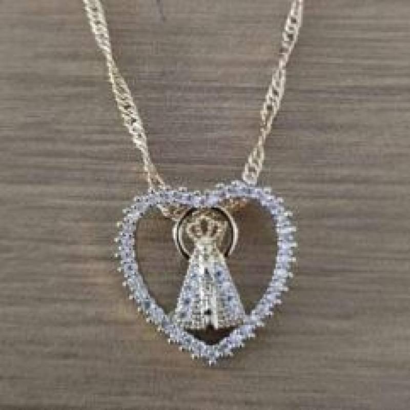 COLAR CORAÇÃO CRAVEJADO N S SENHORA 