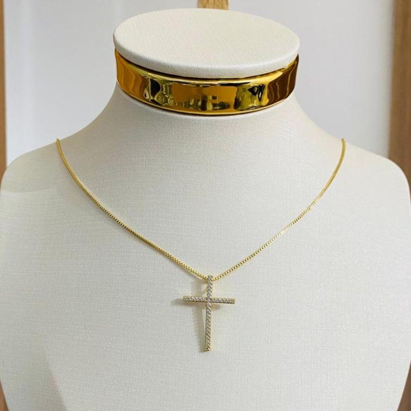 COLAR CRUZ CRAVEJADA