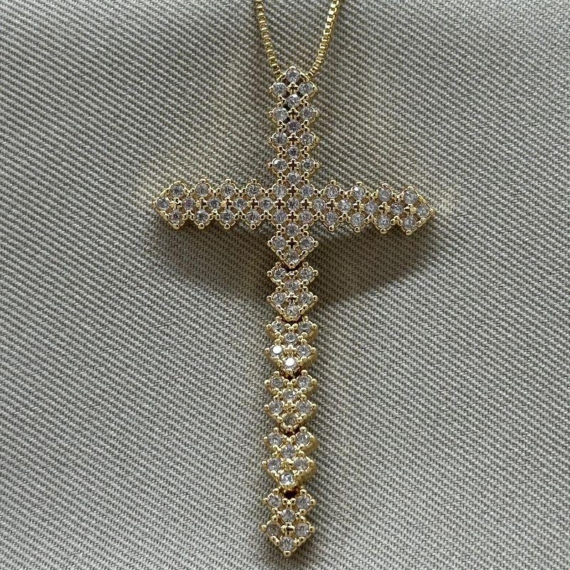 COLAR CRUZ MALEÁVEL CRAVEJADA