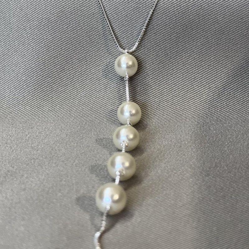 COLAR GRAVATINHA 5 PEROLAS