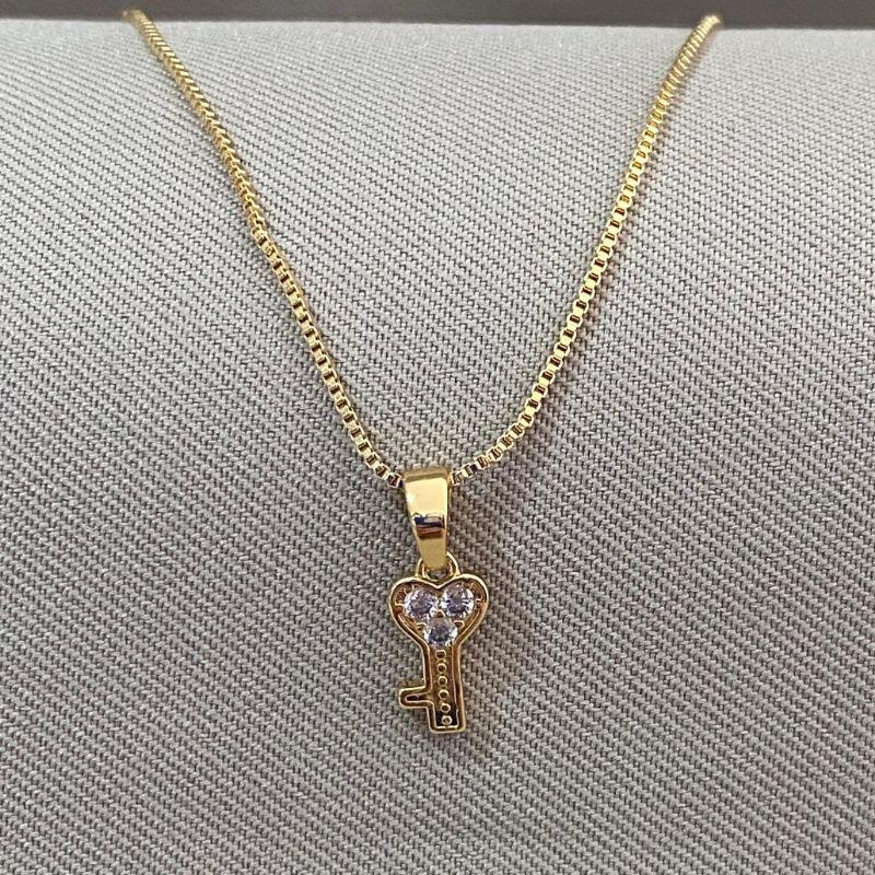 COLAR INFANTIL CHAVE CRAVEJADA