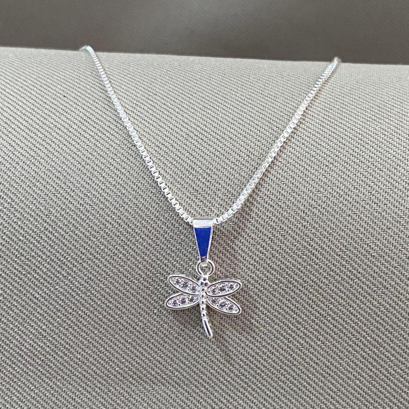 COLAR INFANTIL LIBÉLULA CRAVEJADA