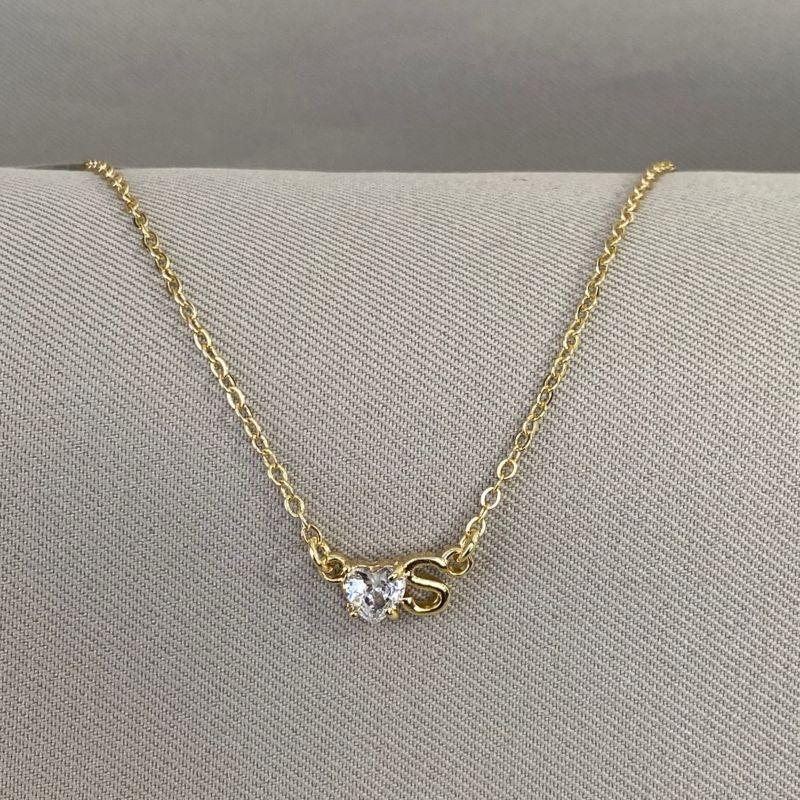 COLAR LETRA S COM CORAÇÃO ZIRCONIA