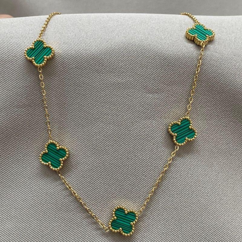 COLAR LONGO 7 TREVOS VERDES STEEL