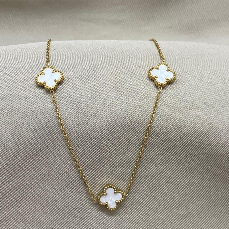 COLAR LONGO TREVOS BRANCOS STEEL