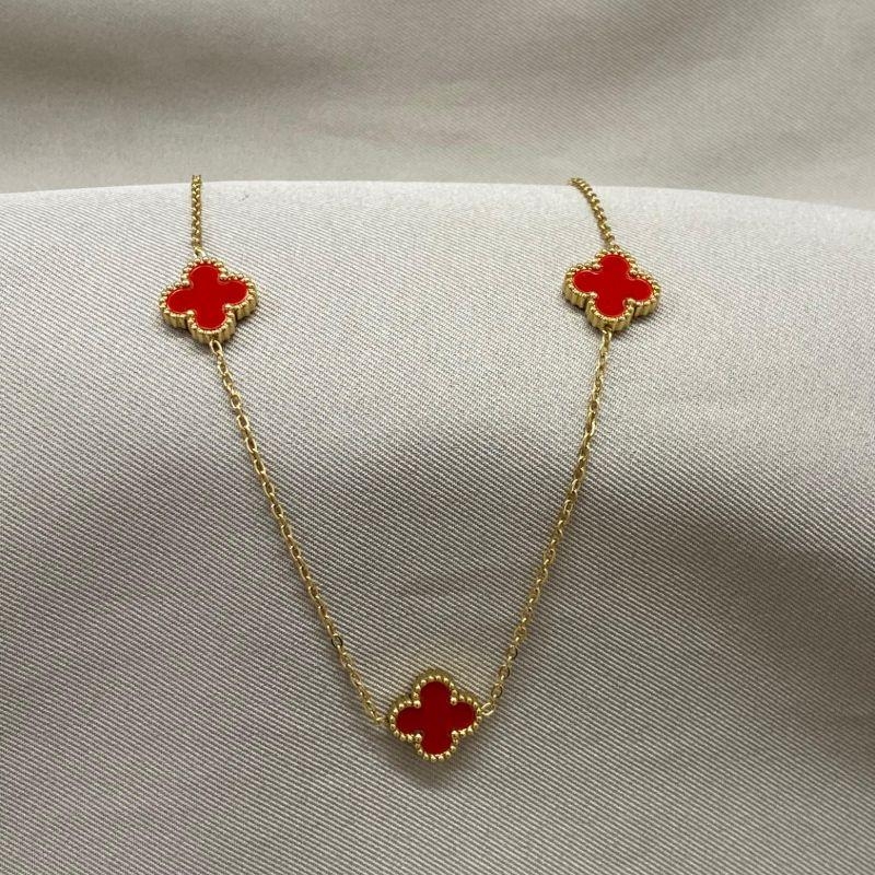 COLAR LONGO TREVOS VERMELHO STEEL