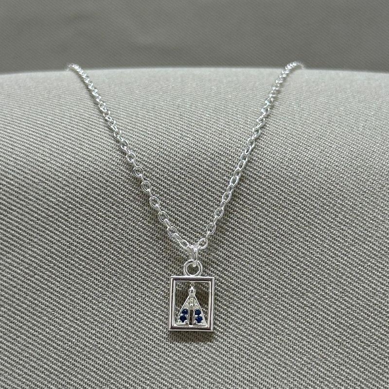 COLAR MINIMALISTA NOSSA SENHORA SAFIRA