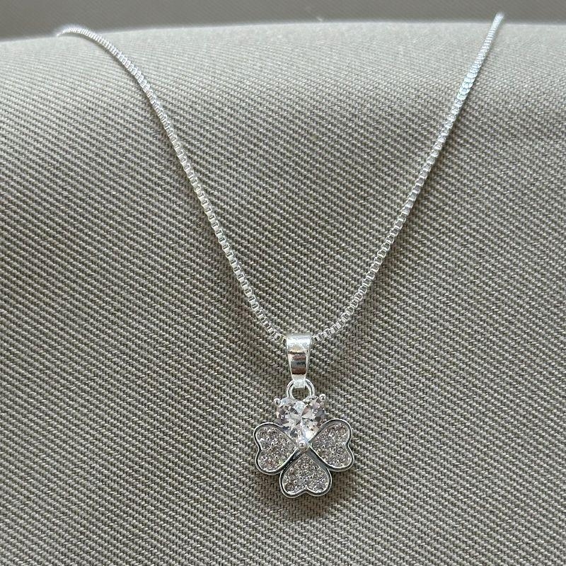 COLAR TREVO CRAVEJADO/ZICONIA