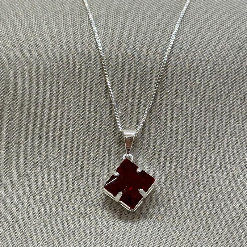 COLAR ZIRCONIA QUADRADA